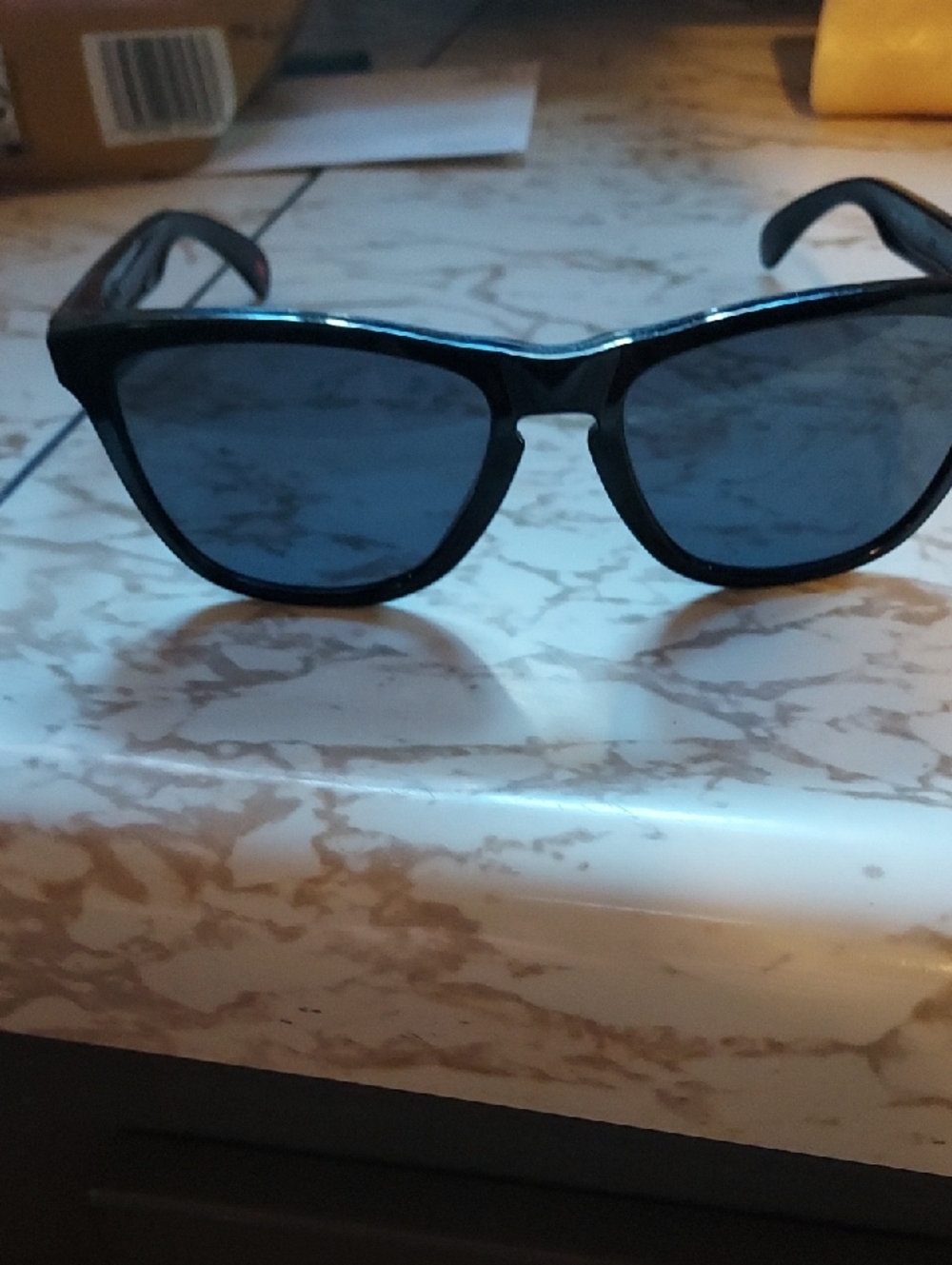 OAKLEY FROGSKIN SUNGLASSES